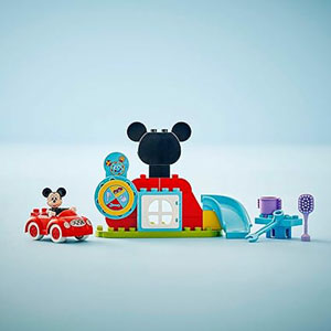 La maison et la voiture de Mickey