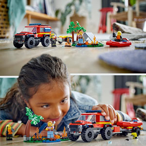 CITY - Le 4x4 de pompiers et le canot de sauvetage