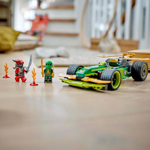 NINJAGO - Voiture de course à rétrofriction Lloyd