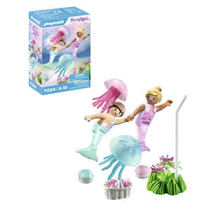 Enfants sirènes avec méduses et coquillages