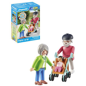 Grands parents avec bébé