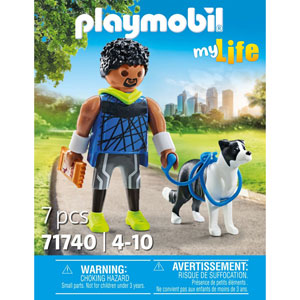 Homme sportif avec Border Collie et accessoires