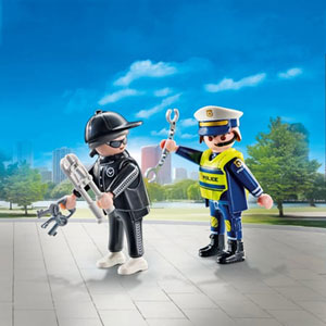 Policier et bandit avec menottes et accessoires