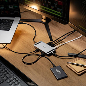 Station mobile USB4 double vidéo EPR 140 W