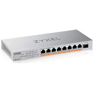 photo Switch 8 ports 2.5G avec port uplink 10G