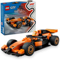 Photos CITY - Voiture de course McLaren avec pilote de F1