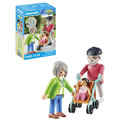 Grands parents avec bébé